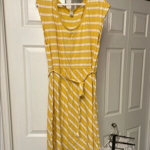 Old Navy Yellow and White Tie Front Sundress